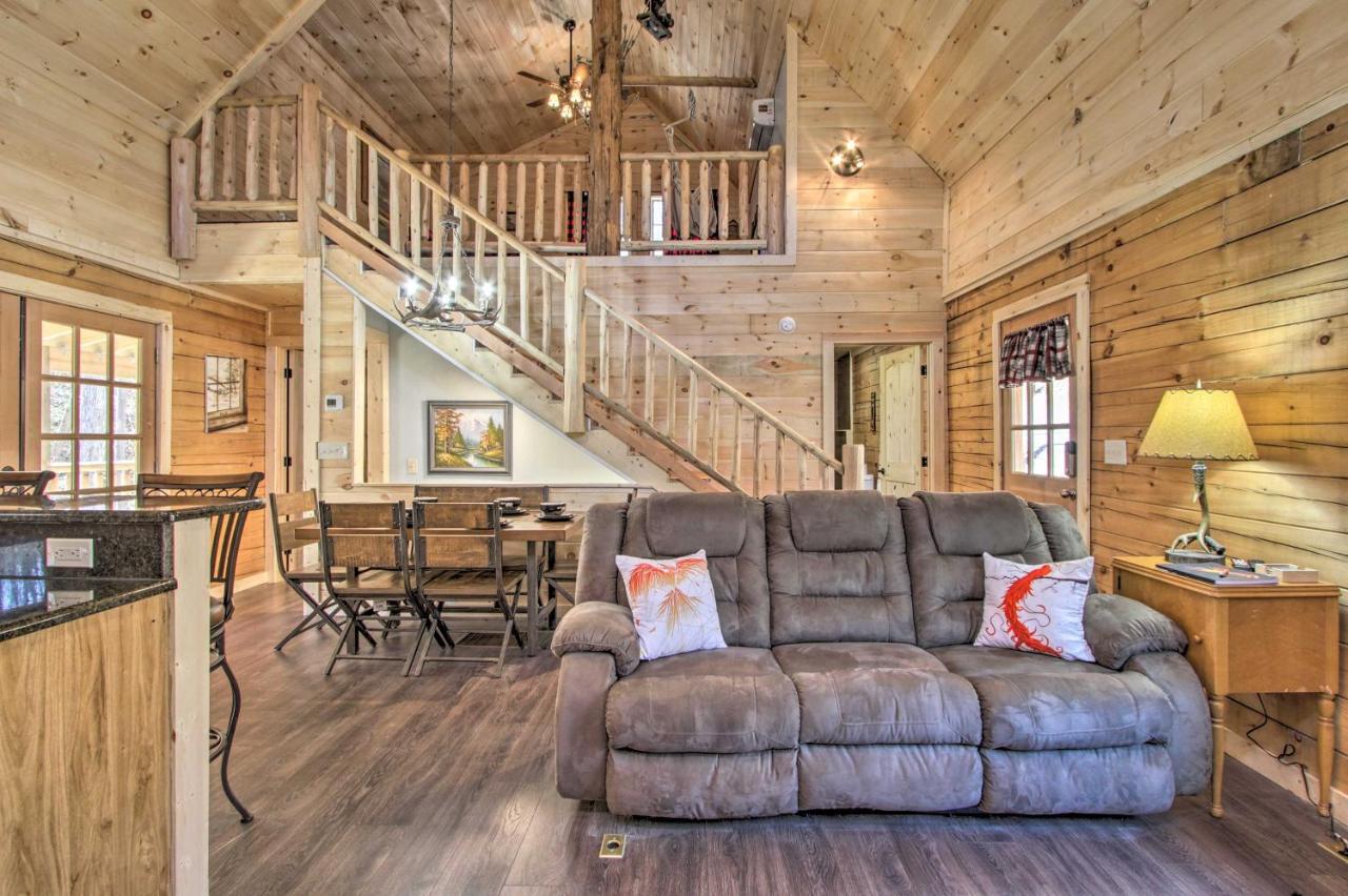 The Phoenix Cabin With Hot Tub In Gatlinburg! Екстер'єр фото