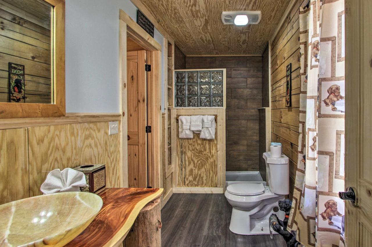 The Phoenix Cabin With Hot Tub In Gatlinburg! Екстер'єр фото